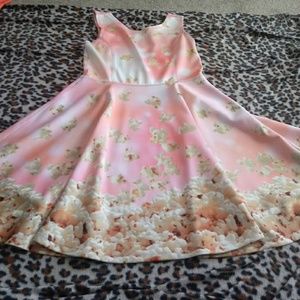 Pink dress with popcorn print